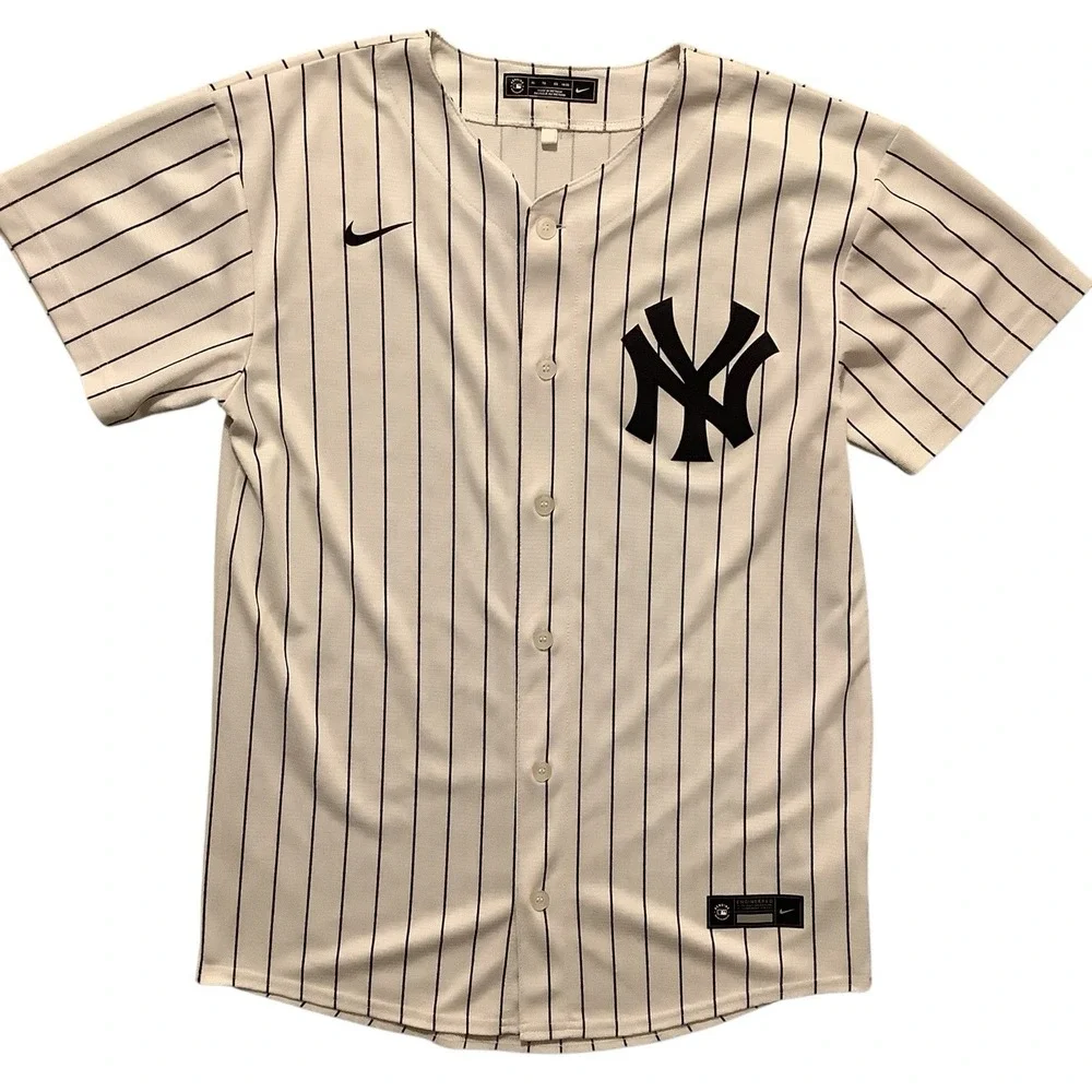 Nike Aaron Judge #99 New York Yankees Youth XL 18/20 Pinstripe MLB Jersey